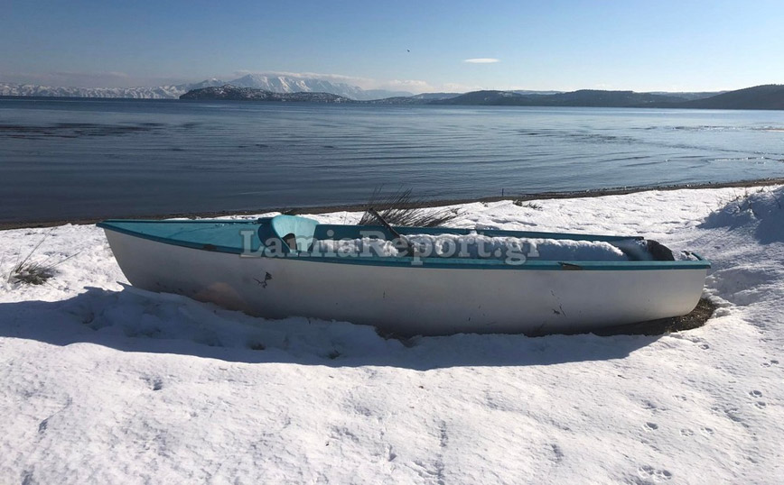 Πάγωσε η θάλασσα στην Αταλάντη Πάγωσε η θάλασσα στην Αταλάντη