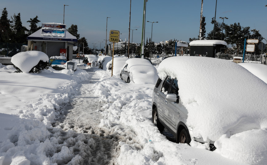 Ποιοι δρόμοι είναι κλειστοί τώρα στην Αττική &#8211; Πού είναι υποχρεωτικές οι αντιολισθητικές αλυσίδες