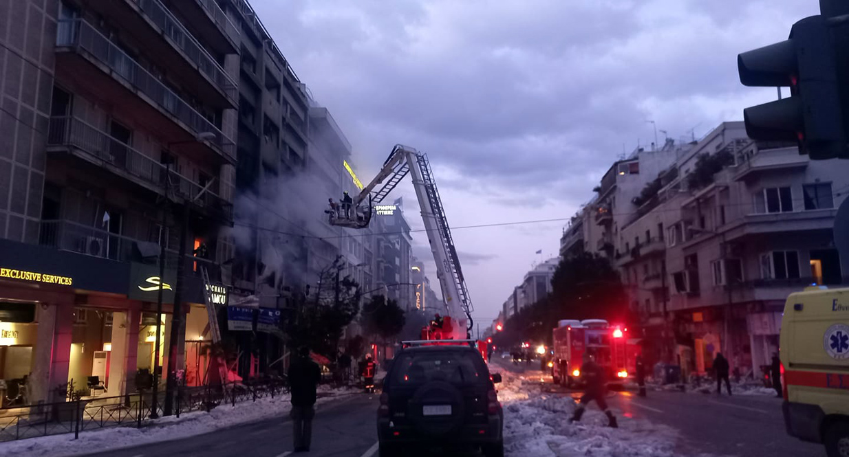 Ισχυρή έκρηξη στη Συγγρού, κοντά στους Στύλους του Ολυμπίου Διός – Πρώτες εικόνες από το σημείο