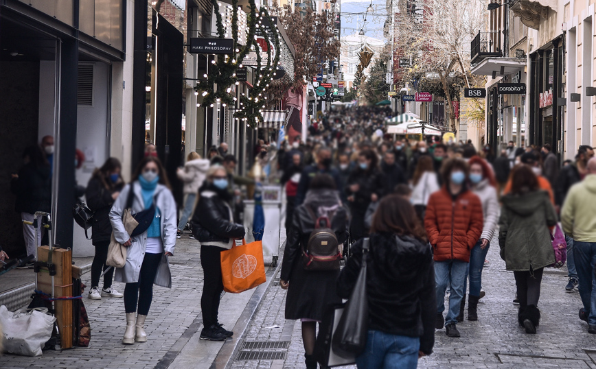 Μέτρια για το 43% των επιχειρήσεων η κίνηση στην αγορά τις εορτές των Χριστουγέννων