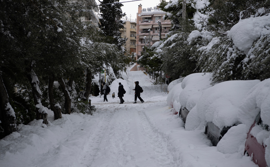 Στιγμιότυπα από την κακοκαιρία στην Αθήνα