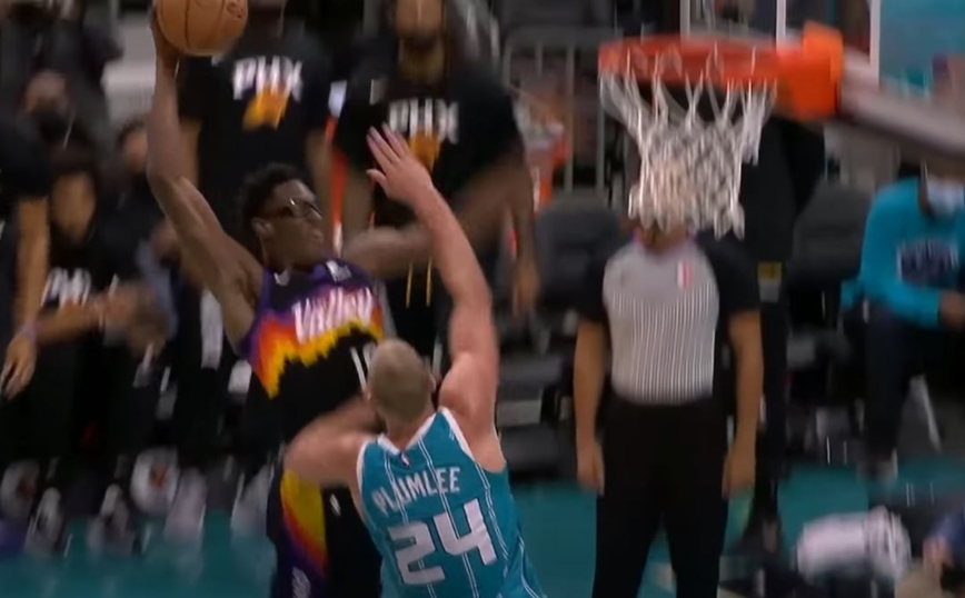 NBA: Πτήσεις από άλλο πλανήτη στο Top 5 των καρφωμάτων