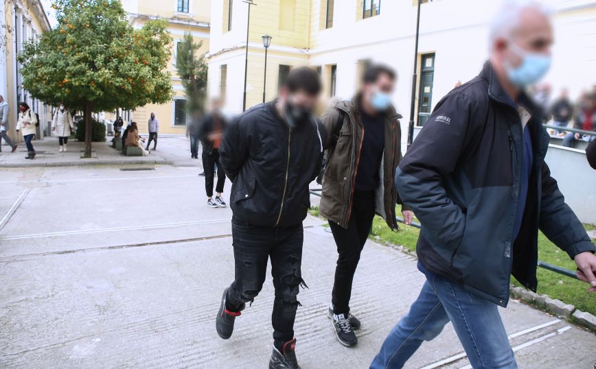 Βιασμός 14χρονης στο Περιστέρι: Απολογείται ο 32χρονος κατηγορούμενος – Τι υποστηρίζει