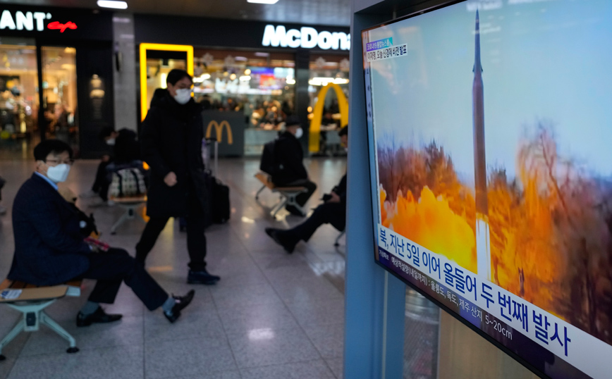 Εκτόξευση πυραύλου από τη Βόρεια Κορέα Εκτόξευση πυραύλου από τη Βόρεια Κορέα