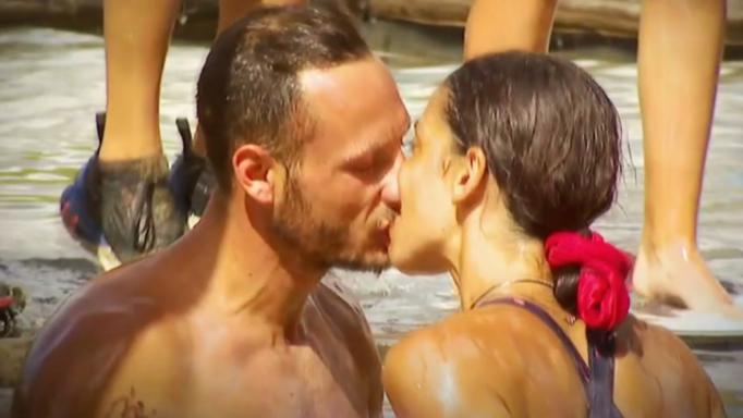 Survivor: Το παθιασμένο φιλί της Μυριέλλας Κουρεντή με τον Γιώργο Κατσαούνη