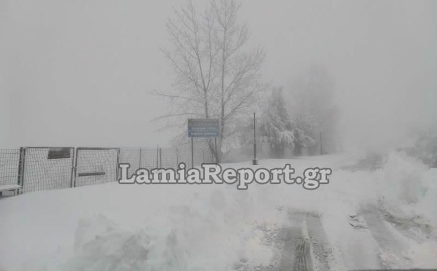 Θάφτηκαν στο χιόνι τα ορεινά χωριά της Λαμίας Θάφτηκαν στο χιόνι τα ορεινά χωριά της Λαμίας