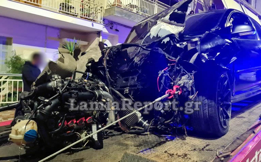 Σοβαρό τροχαίο τη νύχτα μέσα στην πόλη της Λαμίας Σοβαρό τροχαίο τη νύχτα μέσα στην πόλη της Λαμίας