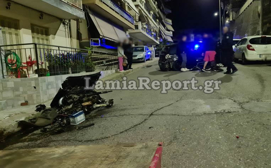 Σοβαρό τροχαίο τη νύχτα μέσα στην πόλη της Λαμίας Σοβαρό τροχαίο τη νύχτα μέσα στην πόλη της Λαμίας