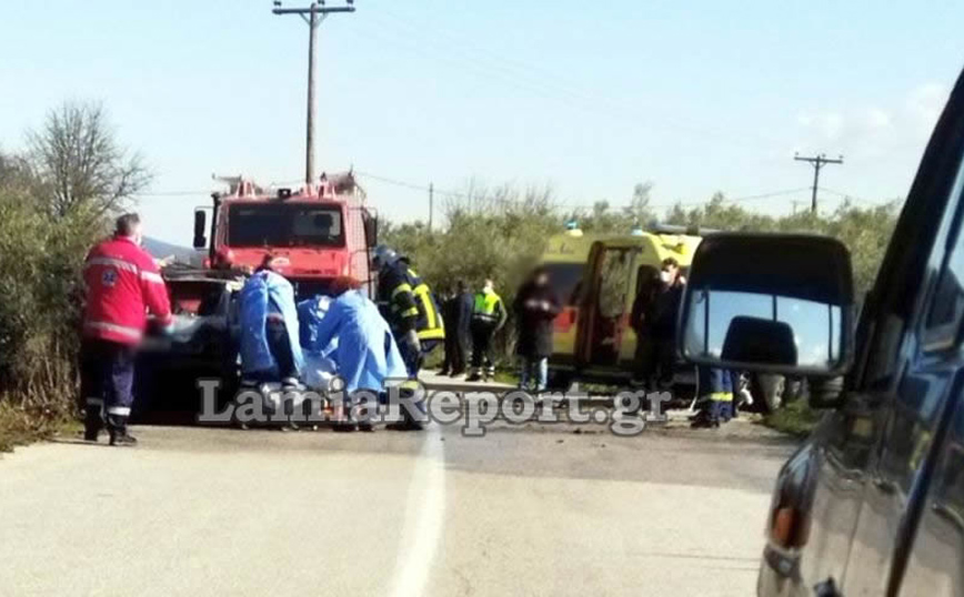 Τροχαίο με ένα άτομο απανθρακωμένο στο δρόμο Λουτρών Υπάτης - Λαδικού Τροχαίο με ένα άτομο απανθρακωμένο στο δρόμο Λουτρών Υπάτης - Λαδικού
