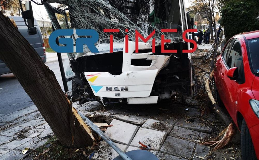 Χωρίς οδηγό το λεωφορείο που προκάλεσε το ατύχημα Χωρίς οδηγό το λεωφορείο που προκάλεσε το ατύχημα