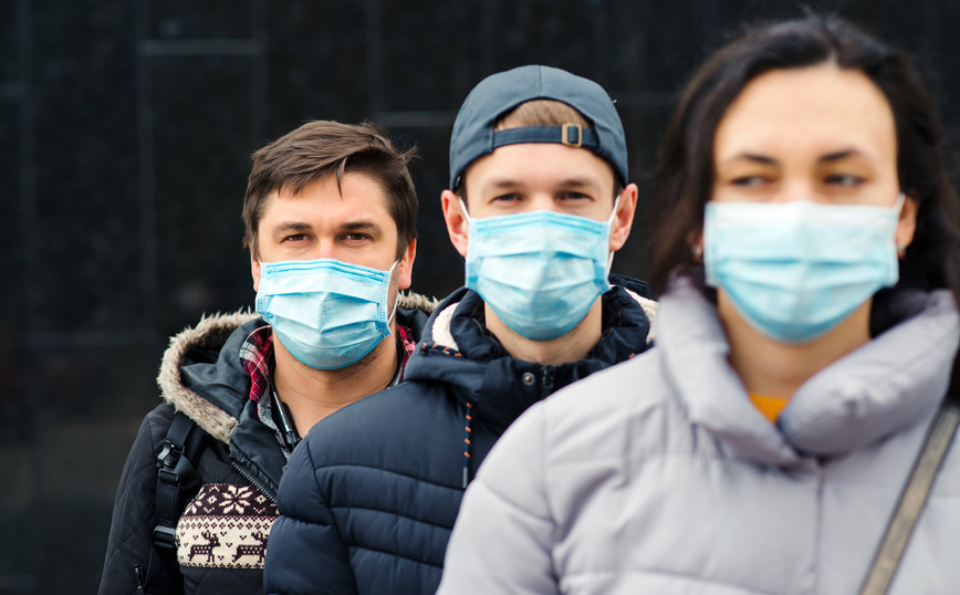 Ποια μάσκα δεν προστατεύει αρκετά από τη μετάλλαξη Όμικρον &#8211; Τι συστήνουν οι γιατροί