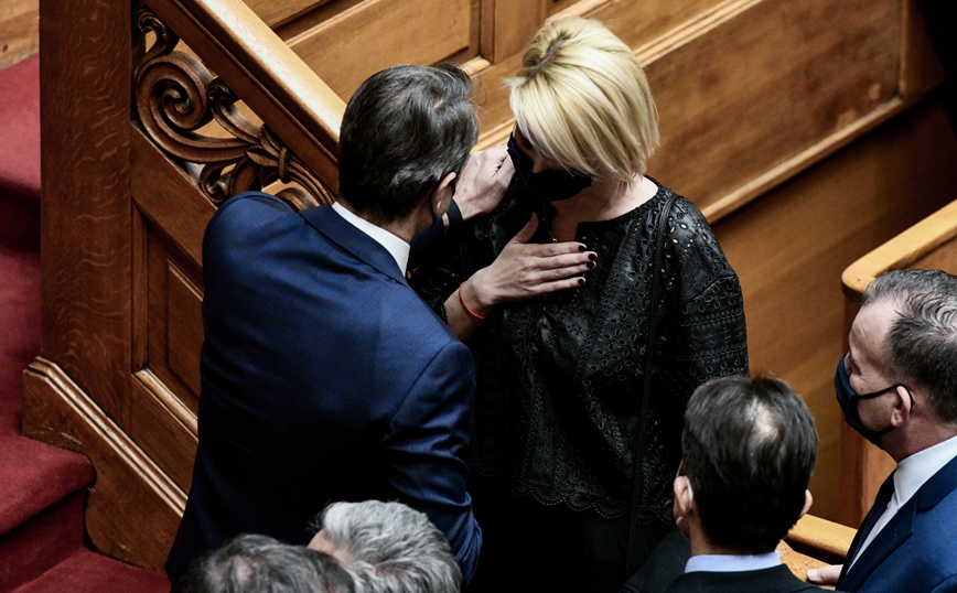 Τα συλλυπητήρια του πρωθυπουργού στην Κατερίνα Μονογυιού