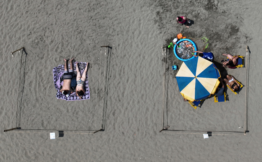 Παραλία με περιοριστικά μέτρα Παραλία με περιοριστικά μέτρα