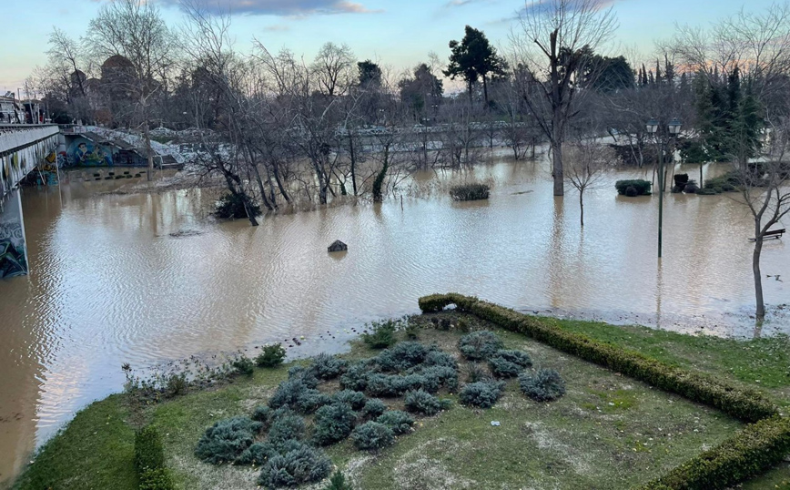 Υπερχείλισε ο Πηνειός