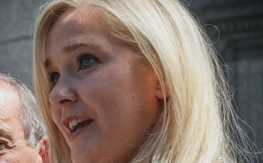 Βιρτζίνια Τζιούφρε- Σκάνδαλο με τον πρίγκιπα Άντριου