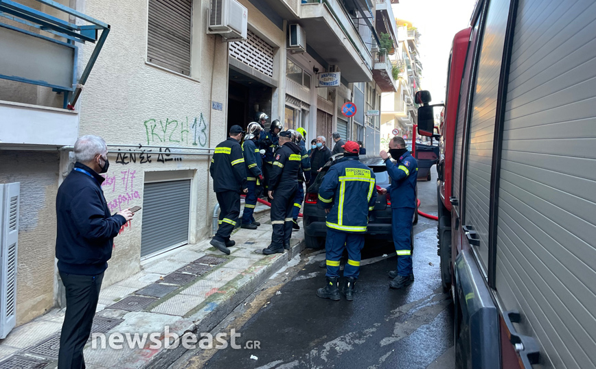 Φωτιά σε υπόγειο διαμέρισμα στου Γκύζη