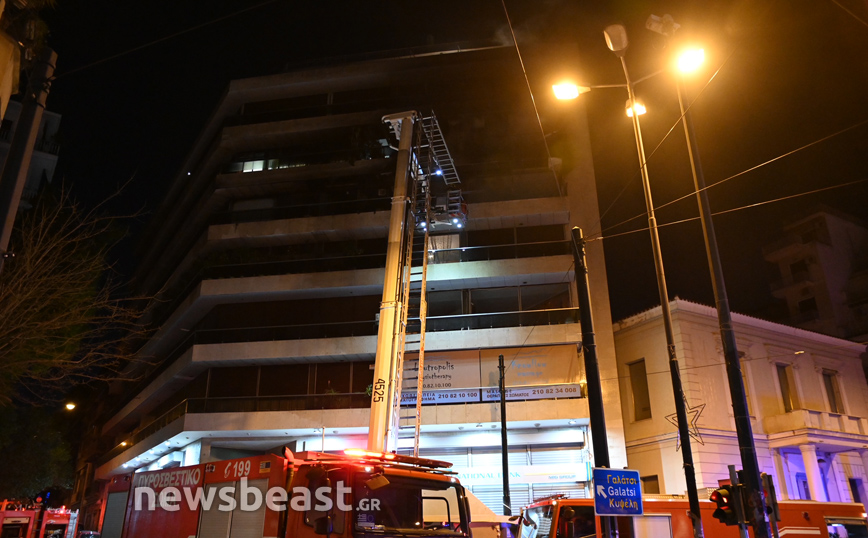 Φωτιά στην Αγίου Μελετίου Φωτιά στην Αγίου Μελετίου