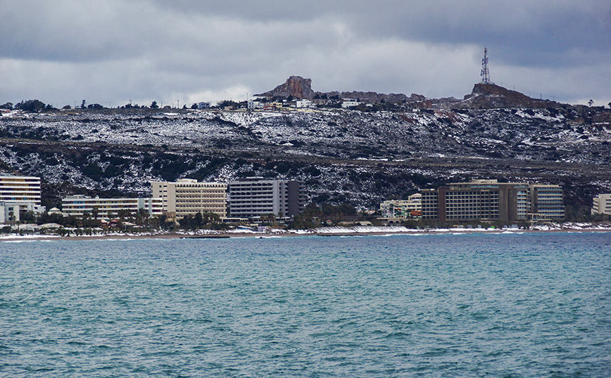 Χιόνια στη Ρόδο από την κακοκαιρία Ελπίδα Χιόνια στη Ρόδο από την κακοκαιρία Ελπίδα