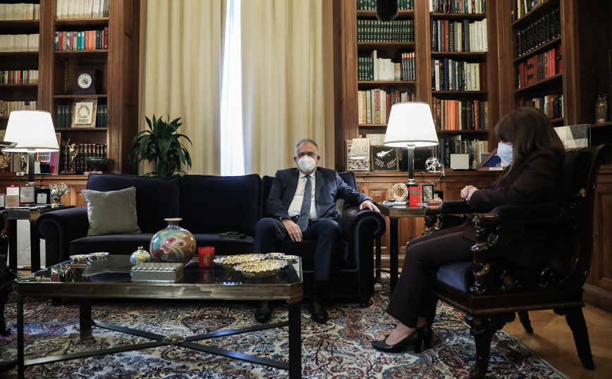 Σακελλαροπούλου - Θεοδωρικάκος 