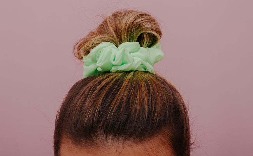 Κοτσίδα με scrunchie Κοτσίδα με scrunchie