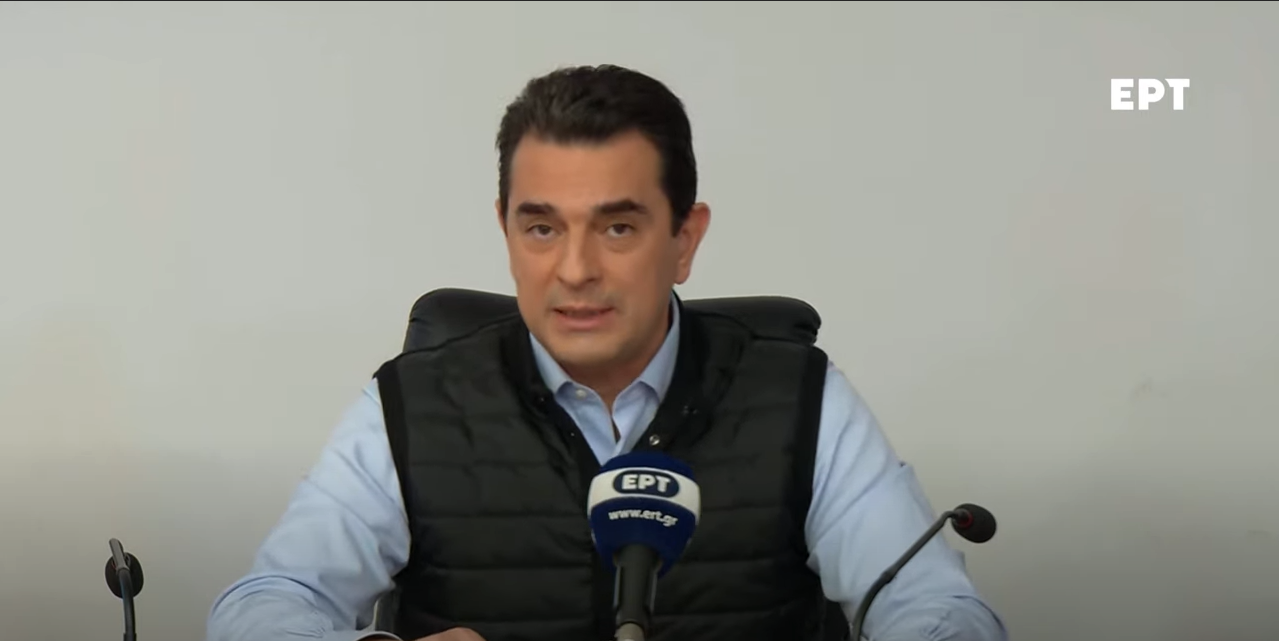 Κακοκαιρία Ελπίδα – Σκρέκας: Μέχρι το βράδυ η πλειοψηφία των βλαβών στην ηλεκτροδότηση θα έχει αποκατασταθεί