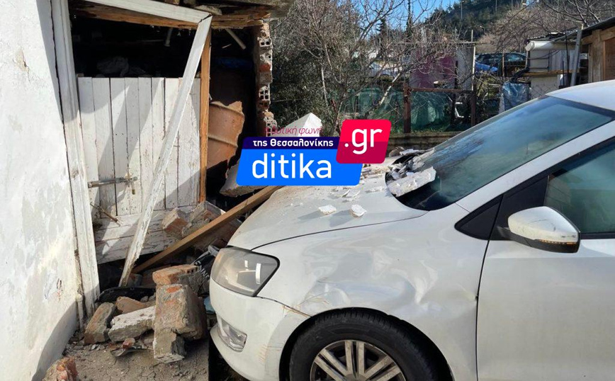 Σύγκρουση δύο ΙΧ στα Μετέωρα Σύγκρουση δύο ΙΧ στα Μετέωρα