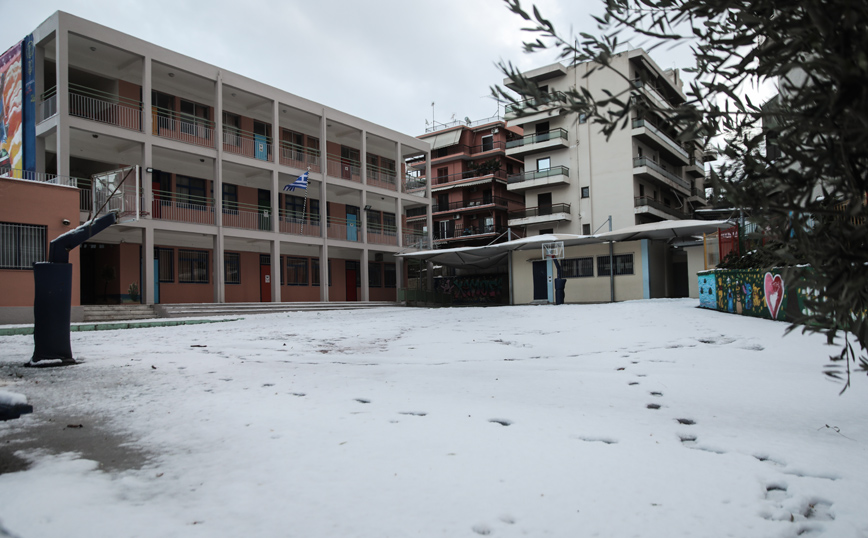 Κλειστά και αύριο Πέμπτη τα σχολεία στην Αττική &#8211; Άγνωστο αν θα γίνει τηλεκπαίδευση