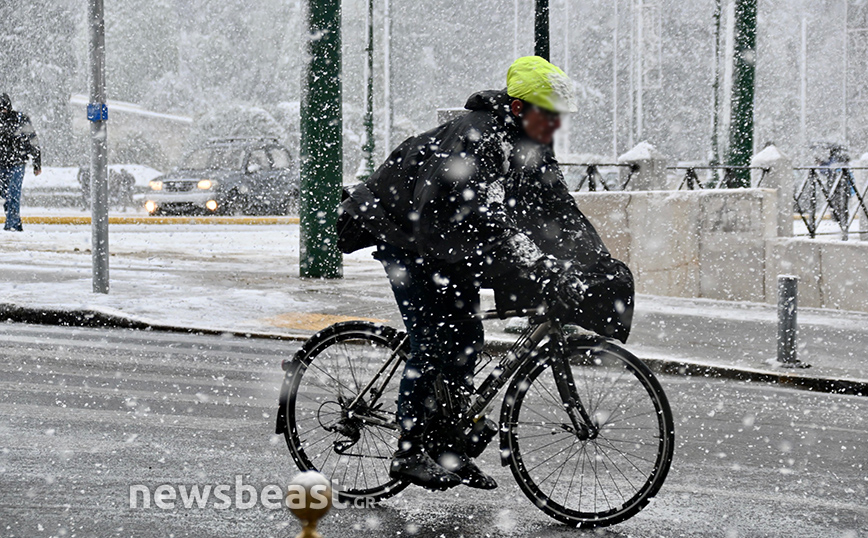 Χιόνια στο κέντρο της Αθήνας Χιόνια στο κέντρο της Αθήνας