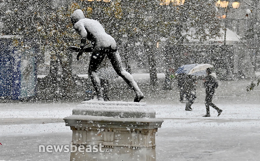 Χιόνια στο κέντρο της Αθήνας Χιόνια στο κέντρο της Αθήνας