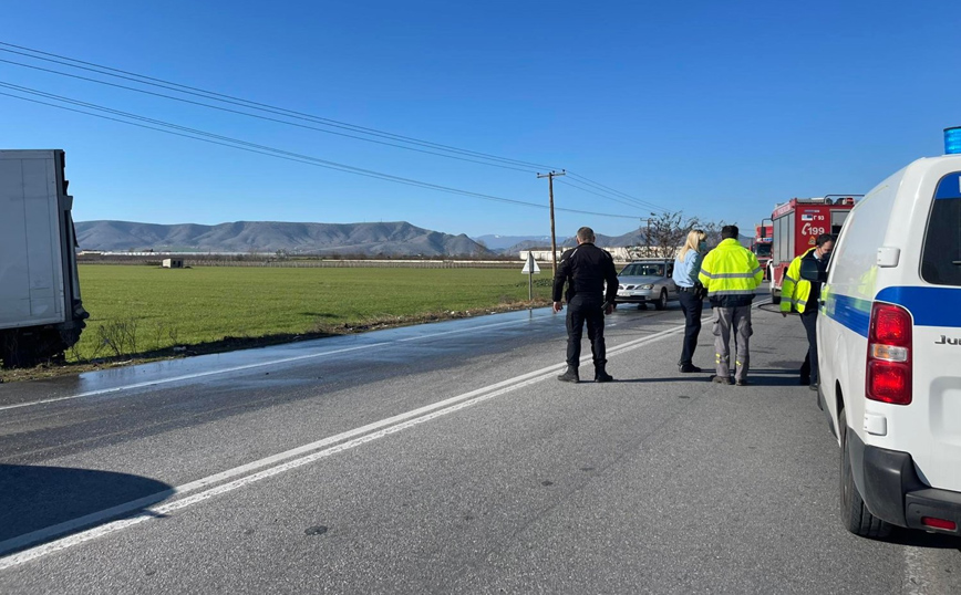Σοβαρό τροχαίο στη Λάρισας - Τυρνάβου Σοβαρό τροχαίο στη Λάρισας - Τυρνάβου