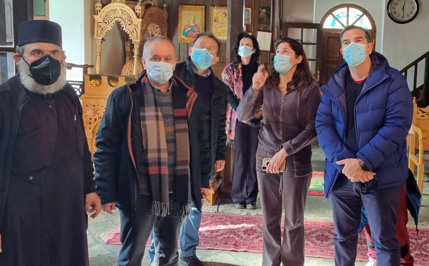 Οικογενειακά στη Νεράιδα Τρικάλων ο Αλέξης Τσίπρας Οικογενειακά στη Νεράιδα Τρικάλων ο Αλέξης Τσίπρας