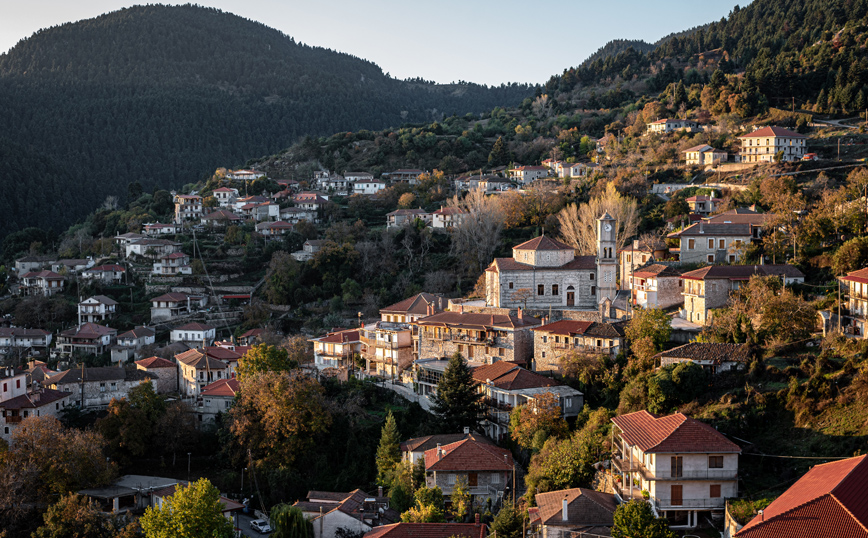 Ορεινά χωριά: Προορισμοί σε κοντινή απόσταση από την Αθήνα ακόμη και για ημερήσια