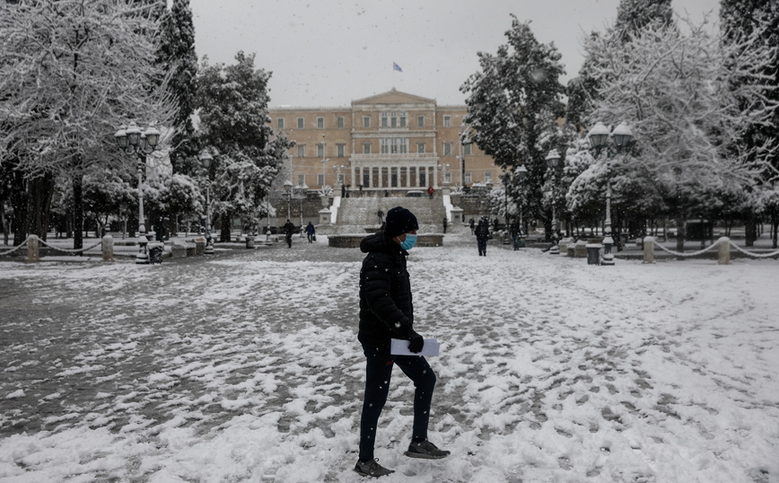 Καιρός – Καλλιάνος: Πιθανό το Σάββατο να χιονίσει και στο Σύνταγμα