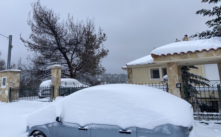 Κακοκαιρία Ελπίδα: «Είμαστε 36 ώρες χωρίς ρεύμα, μας έχουν αφήσει στο έλεος»