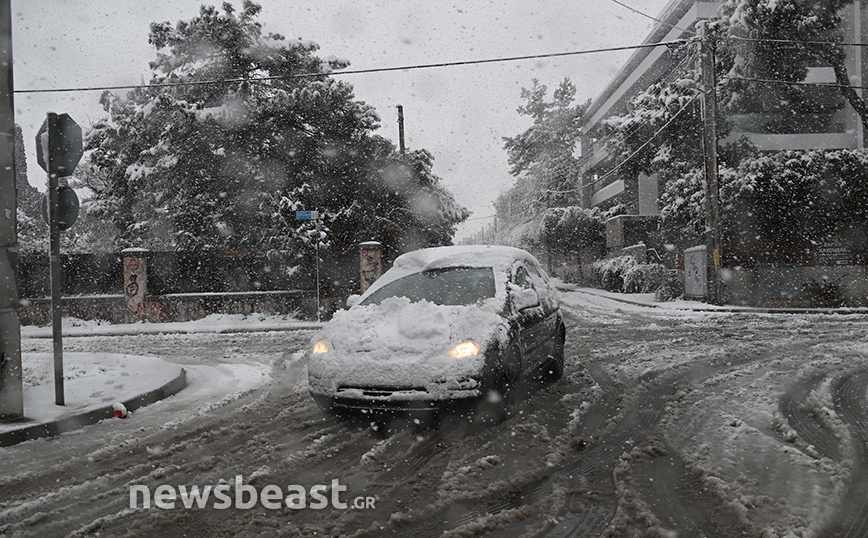 Χιόνια στην Αθήνα Χιόνια στην Αθήνα