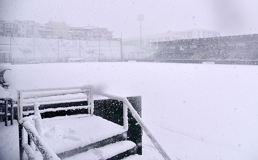 Χιόνια στο γήπεδο Απόστολος Νικολαΐδης Χιόνια στο γήπεδο Απόστολος Νικολαΐδης