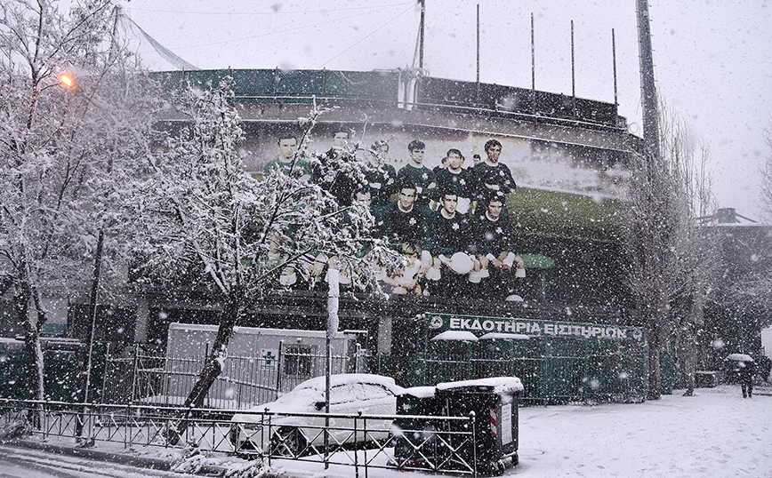 Χιόνια στο γήπεδο Απόστολος Νικολαΐδης Χιόνια στο γήπεδο Απόστολος Νικολαΐδης