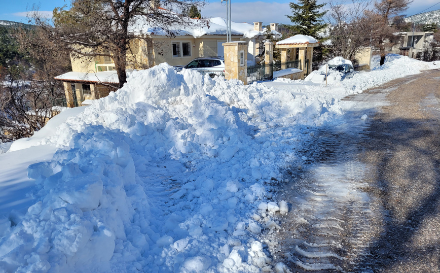 Δρόμος της Αττικής με χιόνι