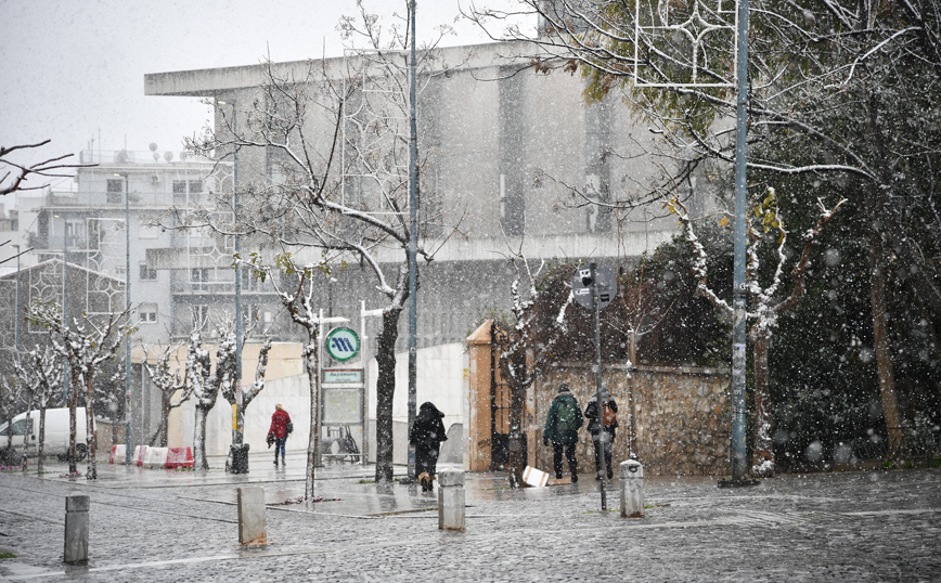 Χιόνια στην Αθήνα Χιόνια στην Αθήνα