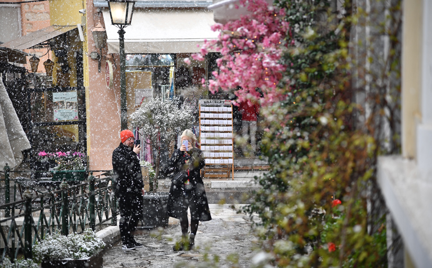 Χιόνια στην Αθήνα Χιόνια στην Αθήνα