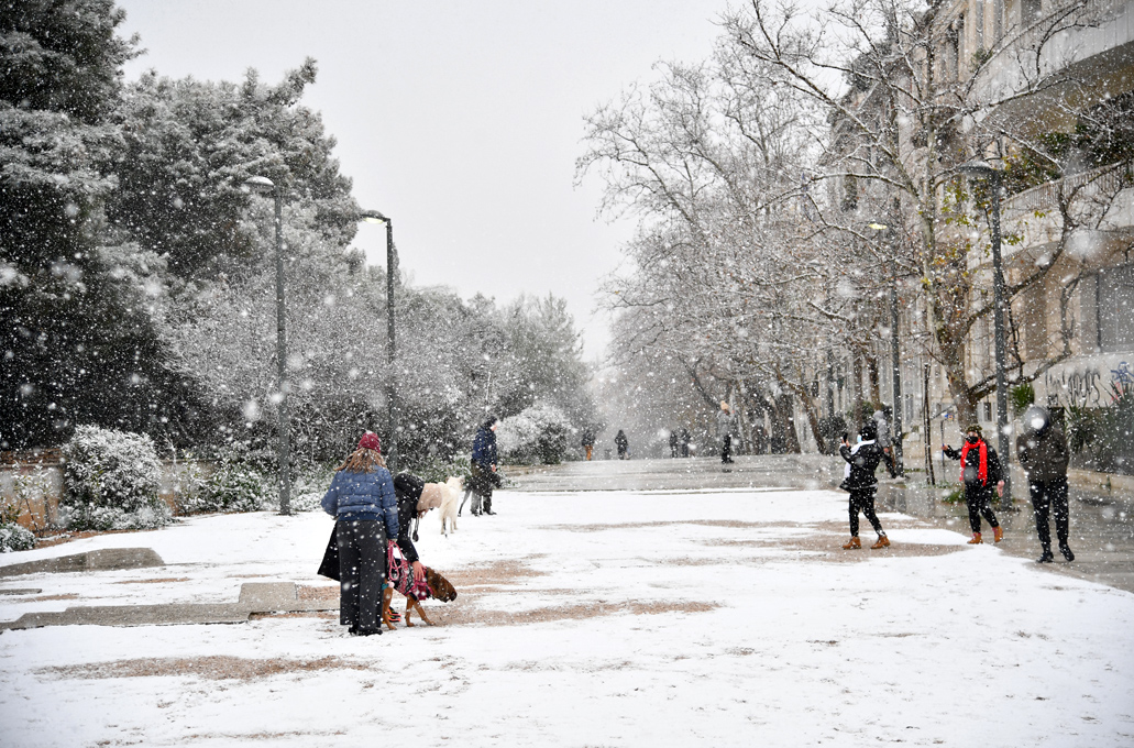 Η κακοκαιρία Ελπίδα έφερε χιόνια και στο κέντρο της Αθήνας &#8211; Εντυπωσιακές φωτογραφίες