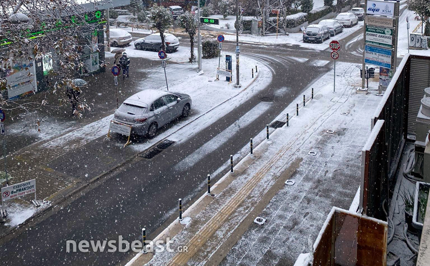 Χιόνια στην Αττική Χιόνια στην Αττική