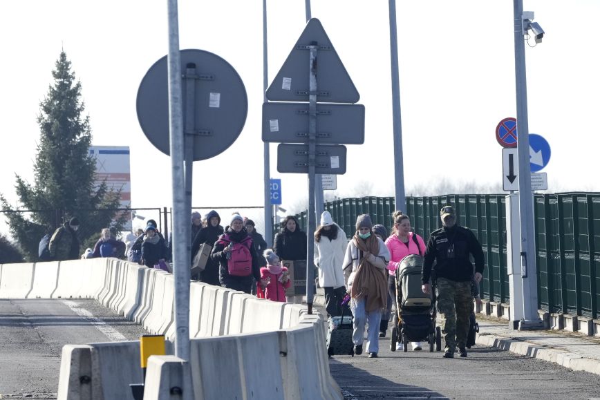 Πόλεμος στην Ουκρανία: Περίπου 100.000 Ουκρανοί έχουν εισέλθει στην Πολωνία