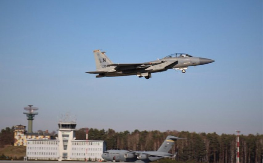 Ουκρανία: Άλλα οκτώ αμερικανικά F-15 προσγειώθηκαν στην Πολωνία