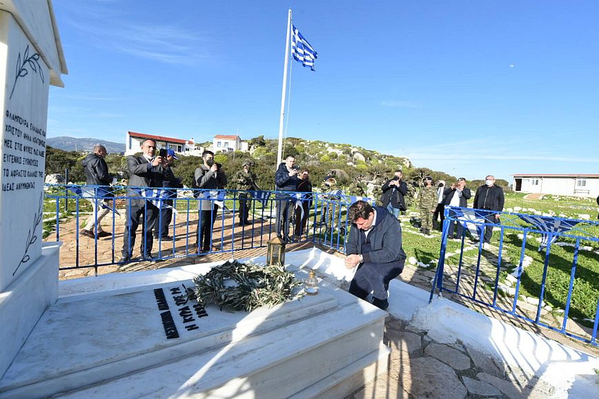 Βαρβιτσιώτης: Κατέθεσε στεφάνι στο μνημείο της Κυράς της Ρω