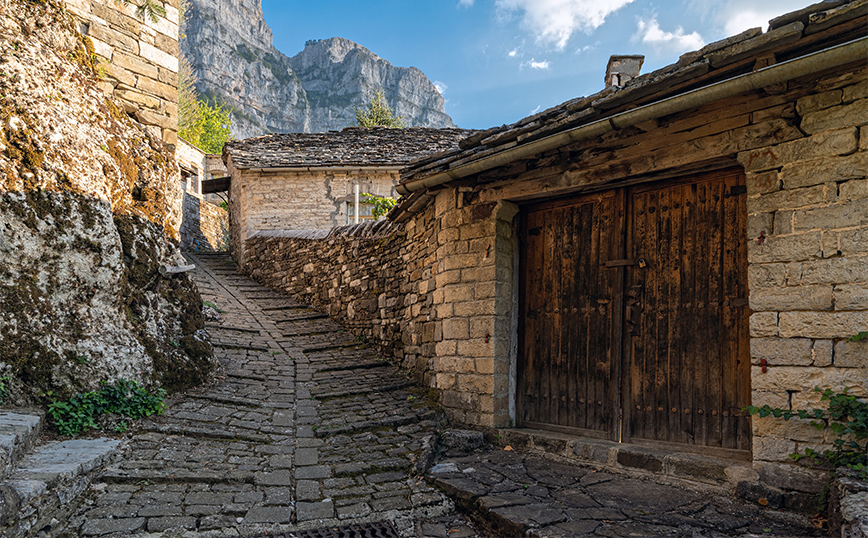 Γραφικό σοκάκι στο Μικρό Πάπιγκο