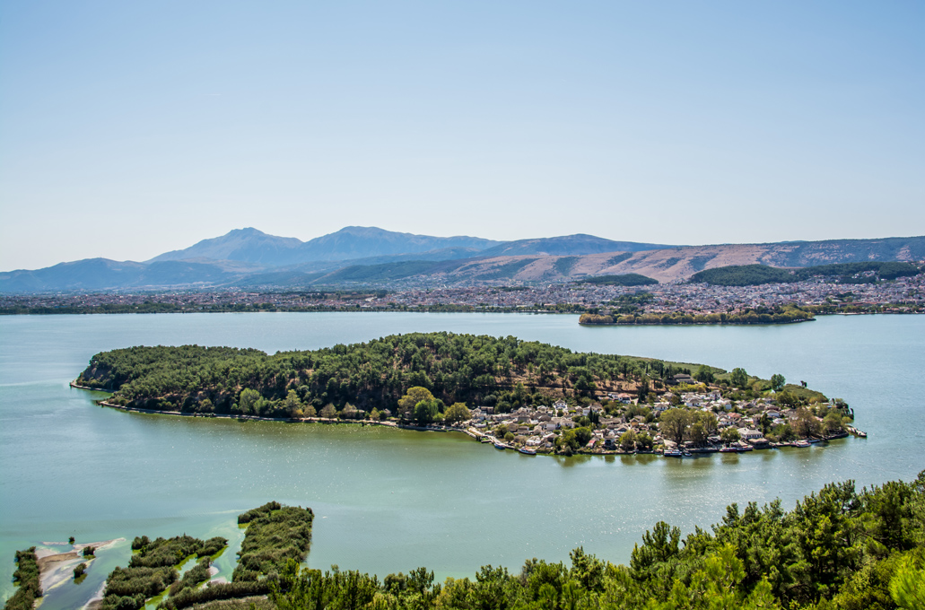 Νησάκι Ιωαννίνων: Από τα λίγα κατοικημένα μέσα σε λίμνη στην Ευρώπη