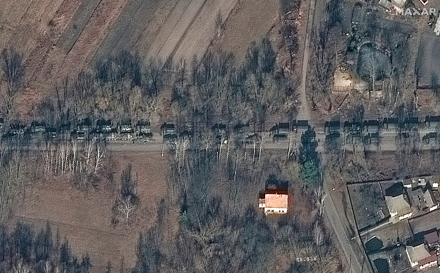 To ρωσικό κονβόι – μαμούθ που προελαύνει προς το Κίεβο To ρωσικό κονβόι – μαμούθ που προελαύνει προς το Κίεβο