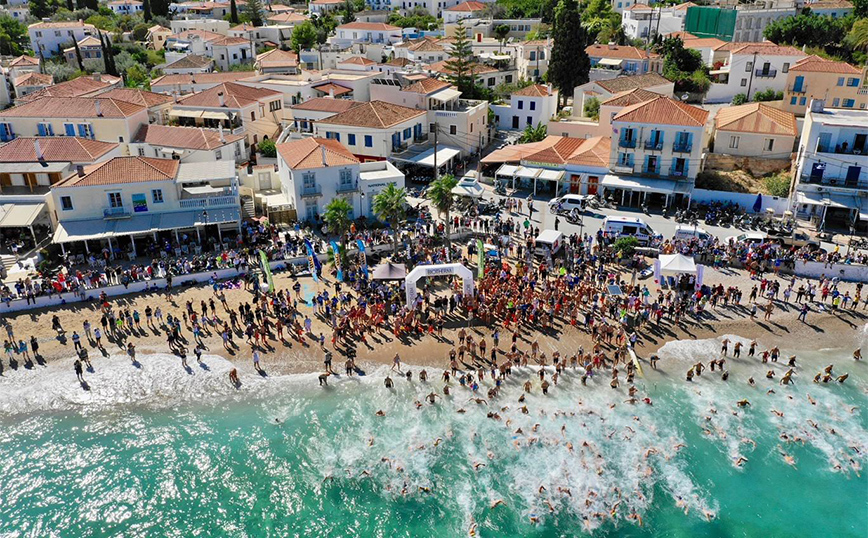 Συνάντηση Σοφίας Ζαχαράκη με τη Μαρίνα Κουταρέλλη