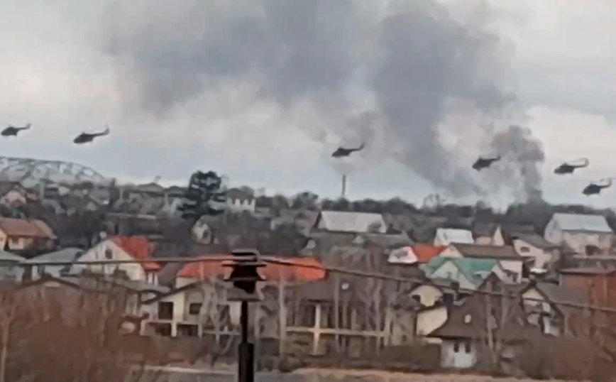 Εισβολή στην Ουκρανία: Αναφορές για πυροβολισμούς κοντά σε κυβερνητικά κτήρια στο Κίεβο